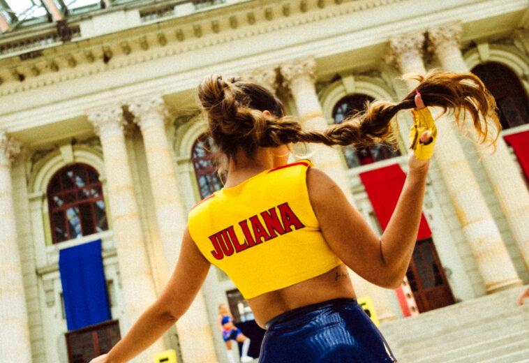 Sin medir distancias - Juliana